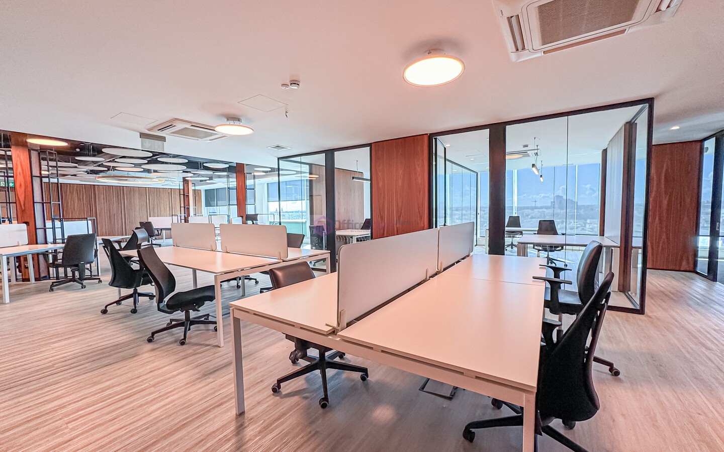 Designer Finished Penthouse Office To Let
