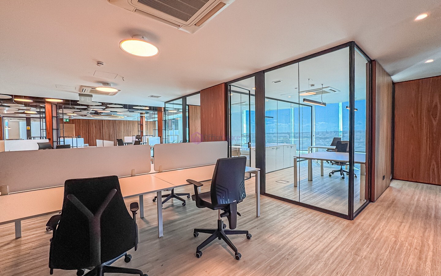 Designer Finished Penthouse Office To Let