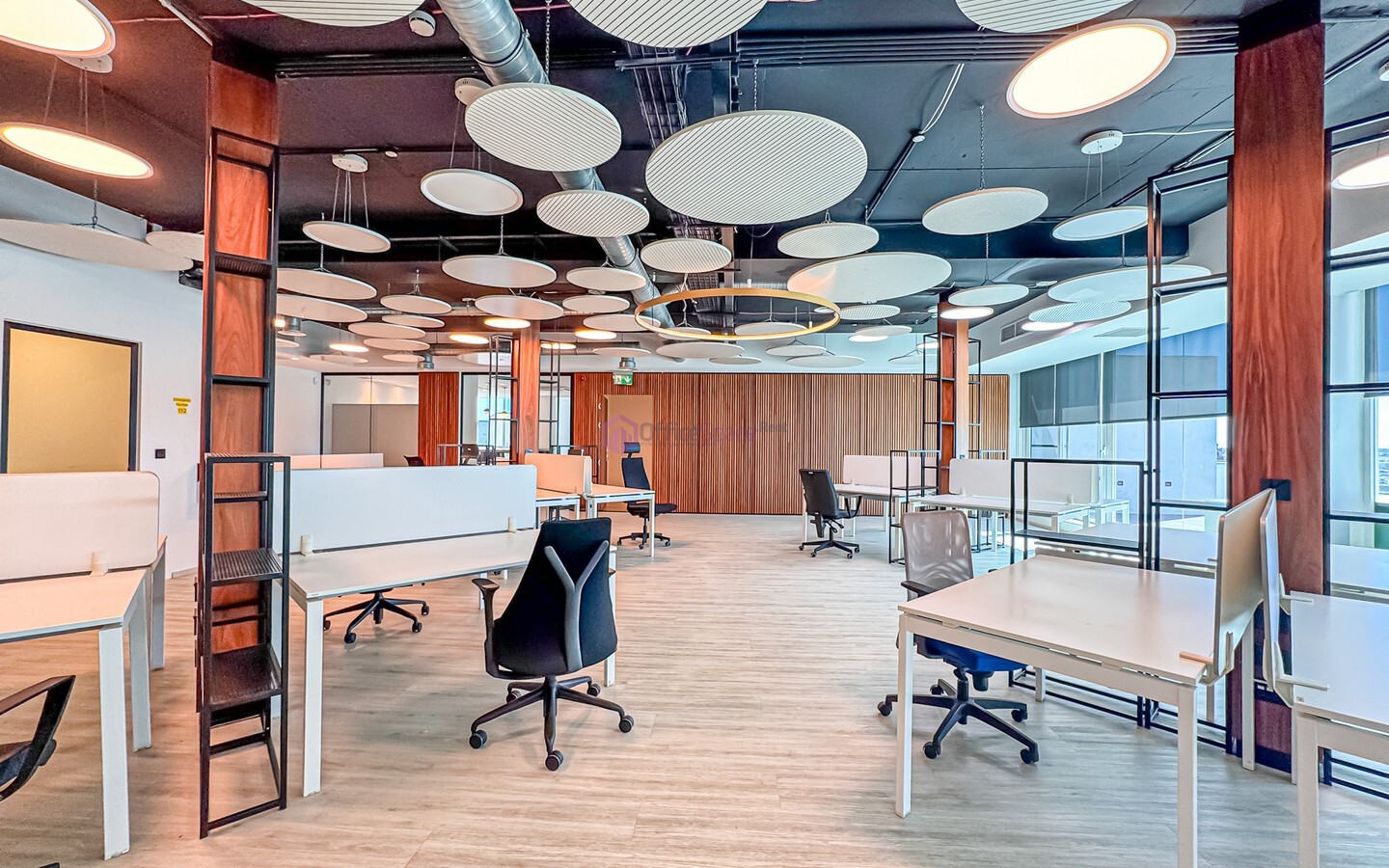 Designer Finished Penthouse Office To Let