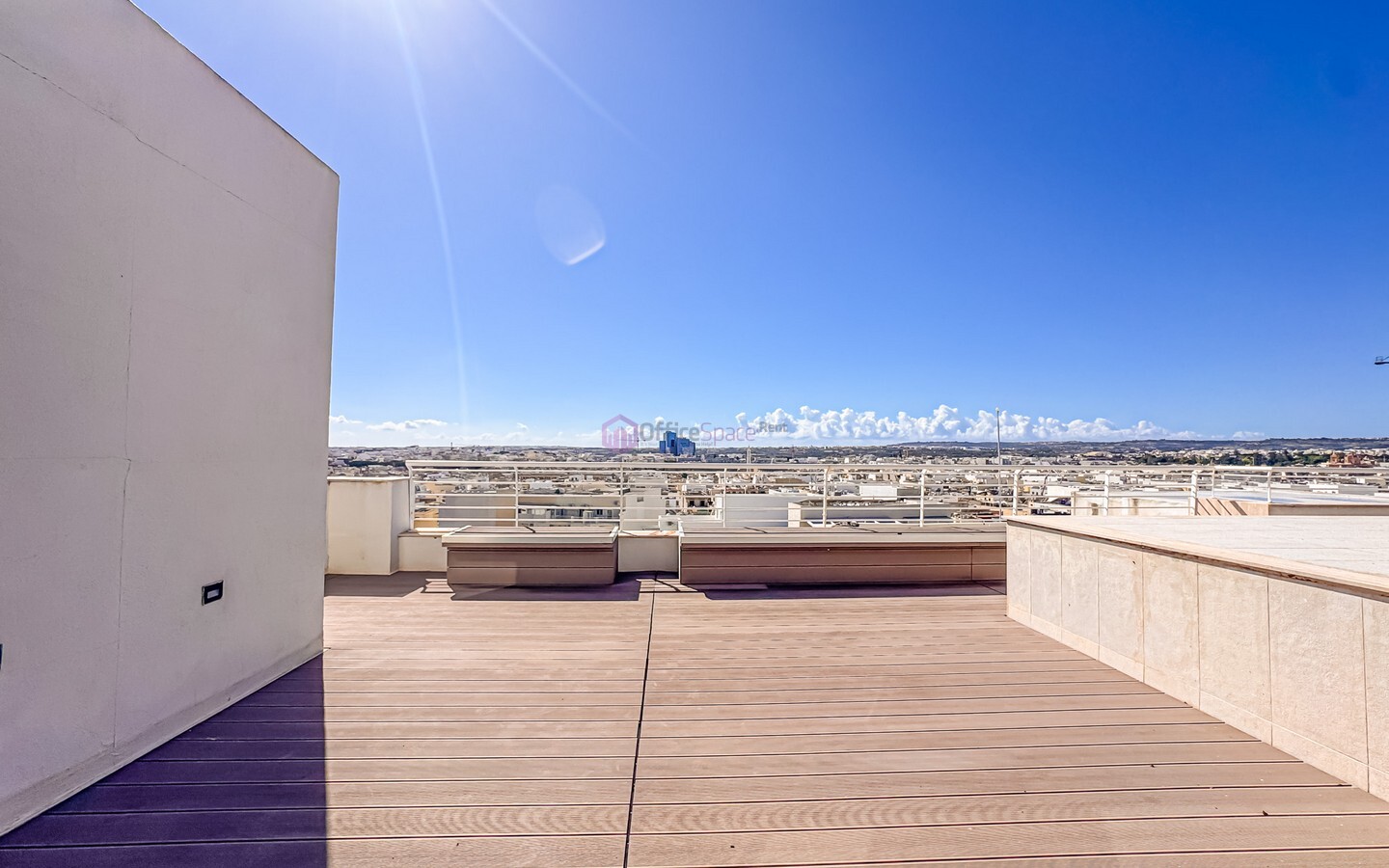 Designer Finished Penthouse Office To Let