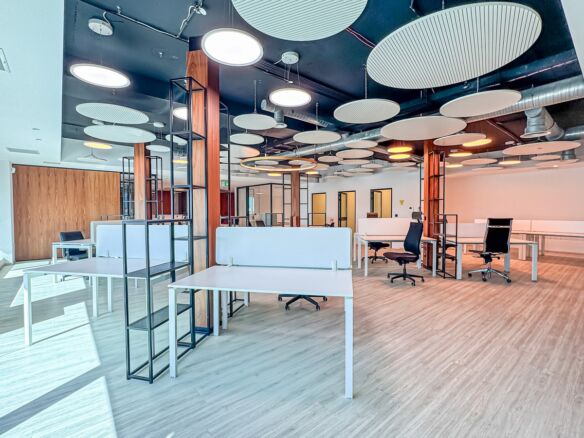 Designer Finished Penthouse Office To Let