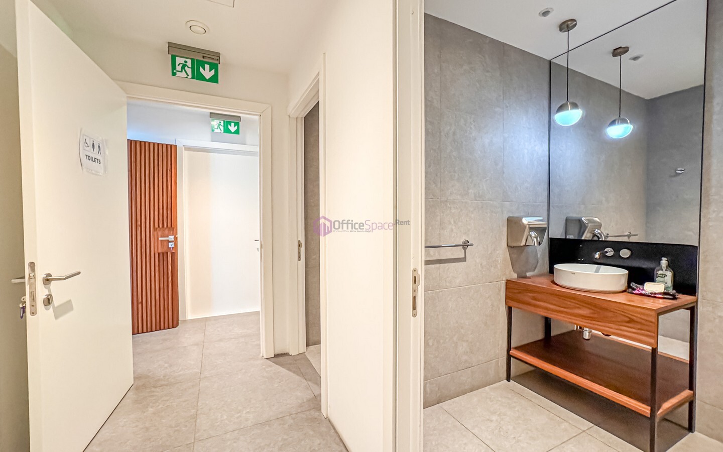 Designer Finished Penthouse Office To Let