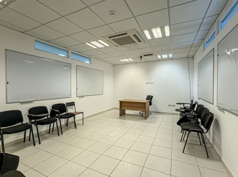 Modern Penthouse Offices To Let