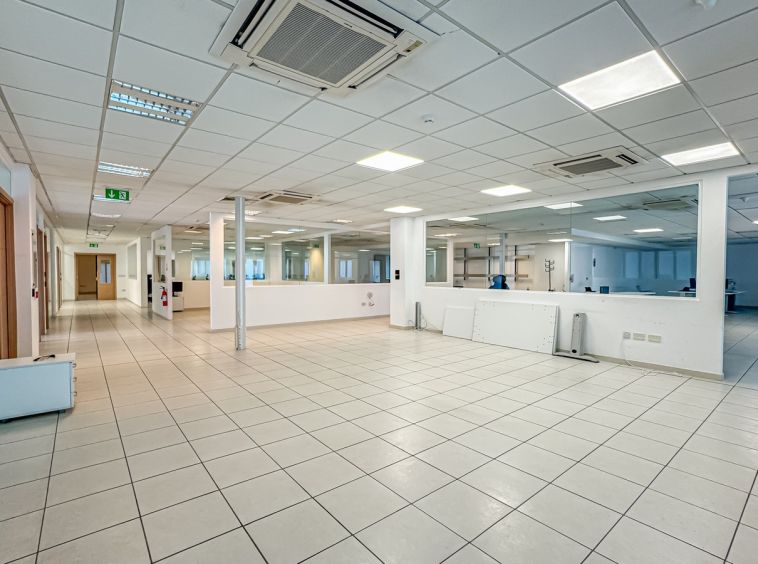 Modern Penthouse Offices To Let