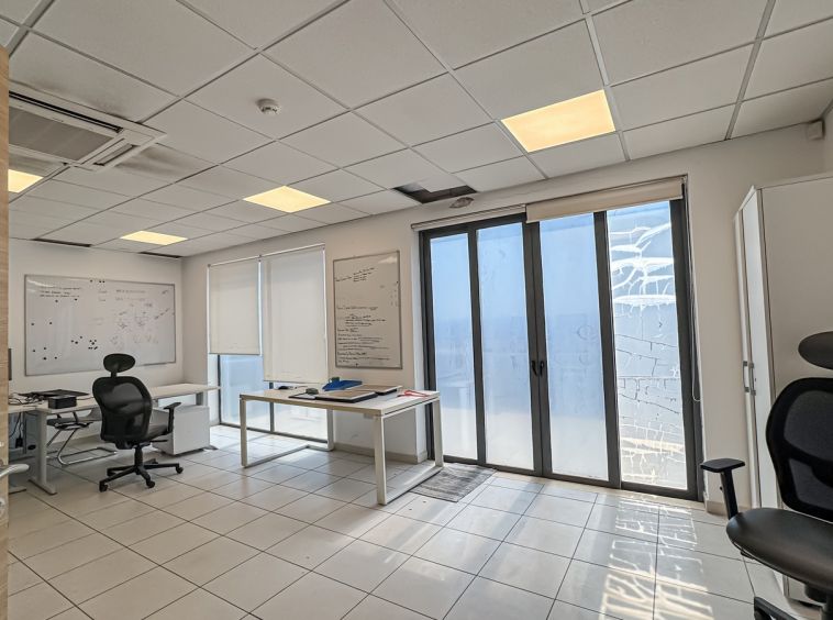 Modern Penthouse Offices To Let