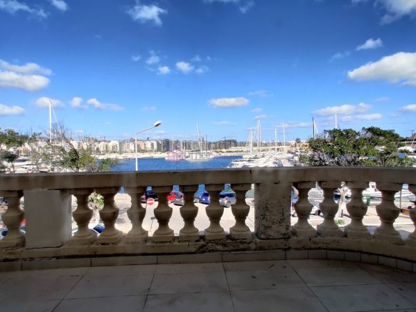 Prominent Seafront Villa Ta Xbiex