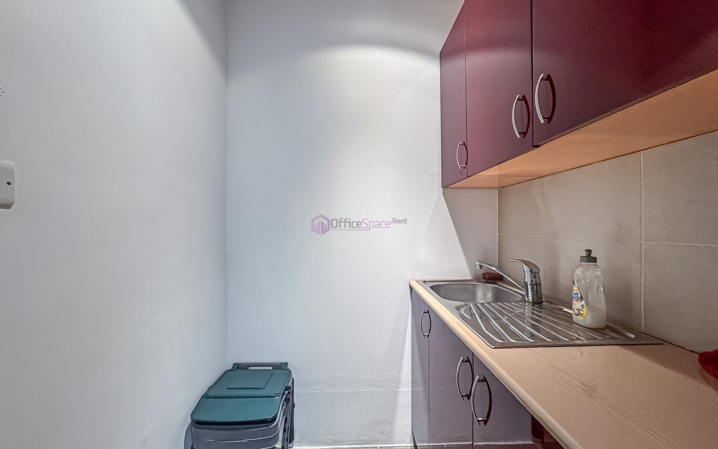 Office in Gudja To Let