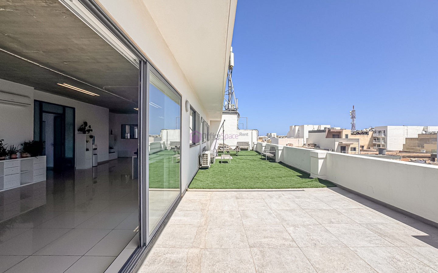 Lease Penthouse Naxxar