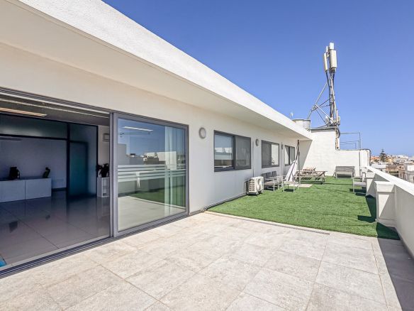 Lease Penthouse Naxxar