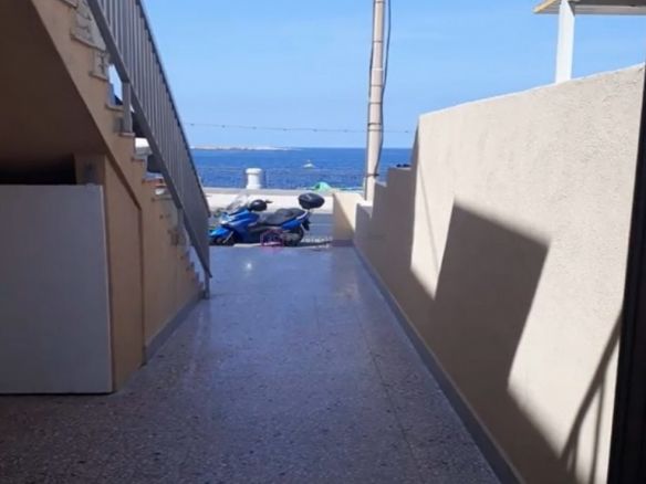 Bugibba Seafront Office To let