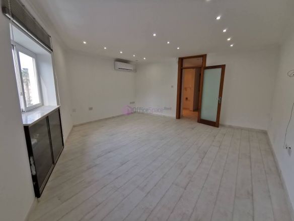 Ta' Xbiex Office Long Rental