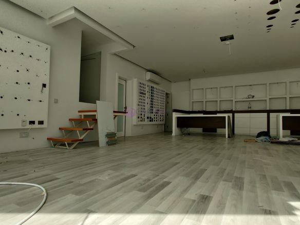 Commercial Space Mosta To Let