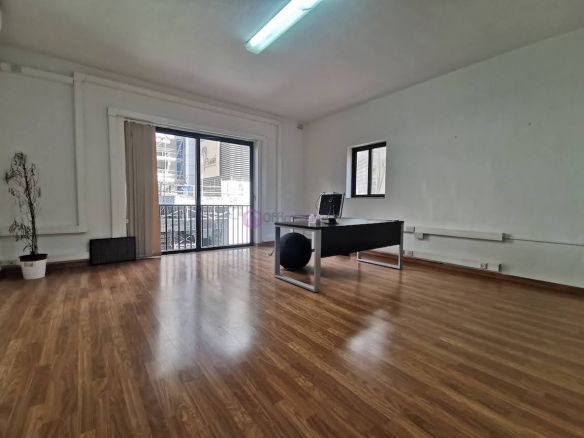 Well Priced Office To Let Sliema