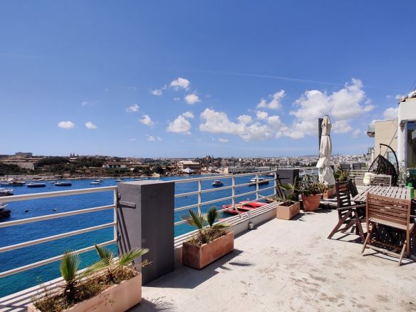 Fantastic Penthouse Sliema Office