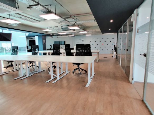 Luxuriously Finished St Julians Office