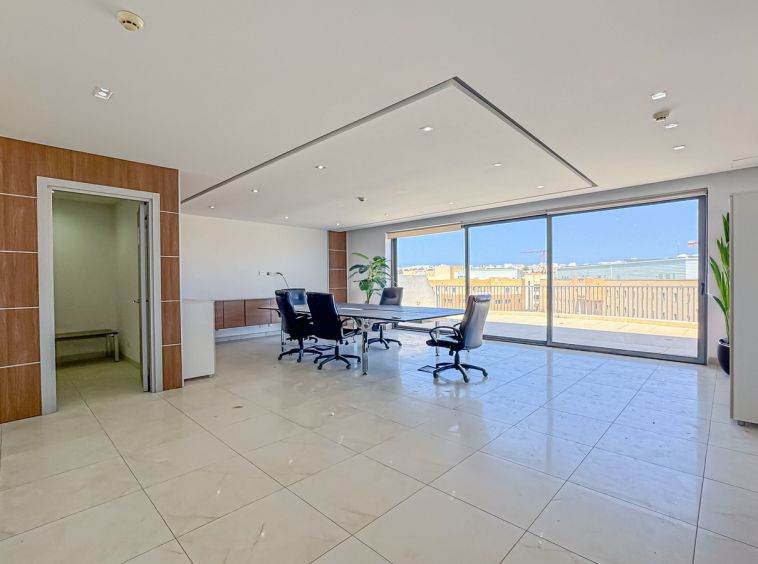 Penthouse Office in Malta Swatar