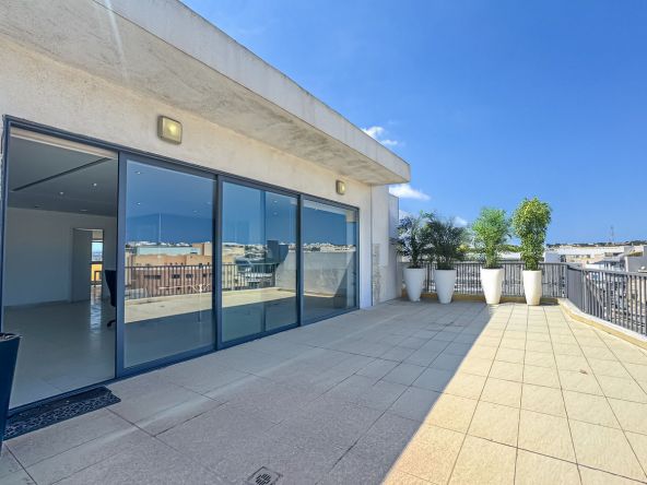 Penthouse Office in Malta Swatar