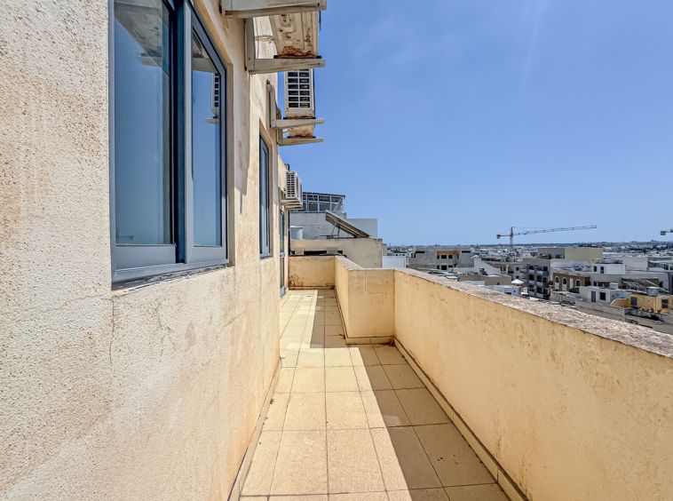 Penthouse Office in Malta Swatar