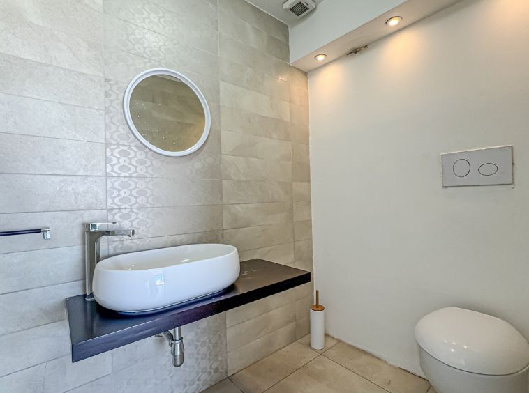 Penthouse Office in Malta Swatar