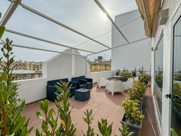 Nicely Finished Duplex Offices Ta' Xbiex