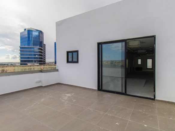 Central Business District Office Block To Let