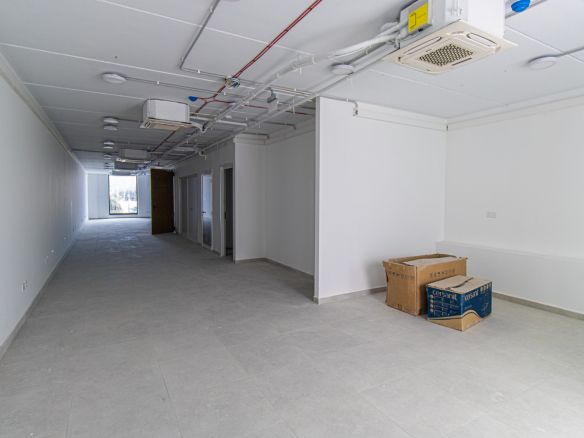 Central Business District Office Block To Let