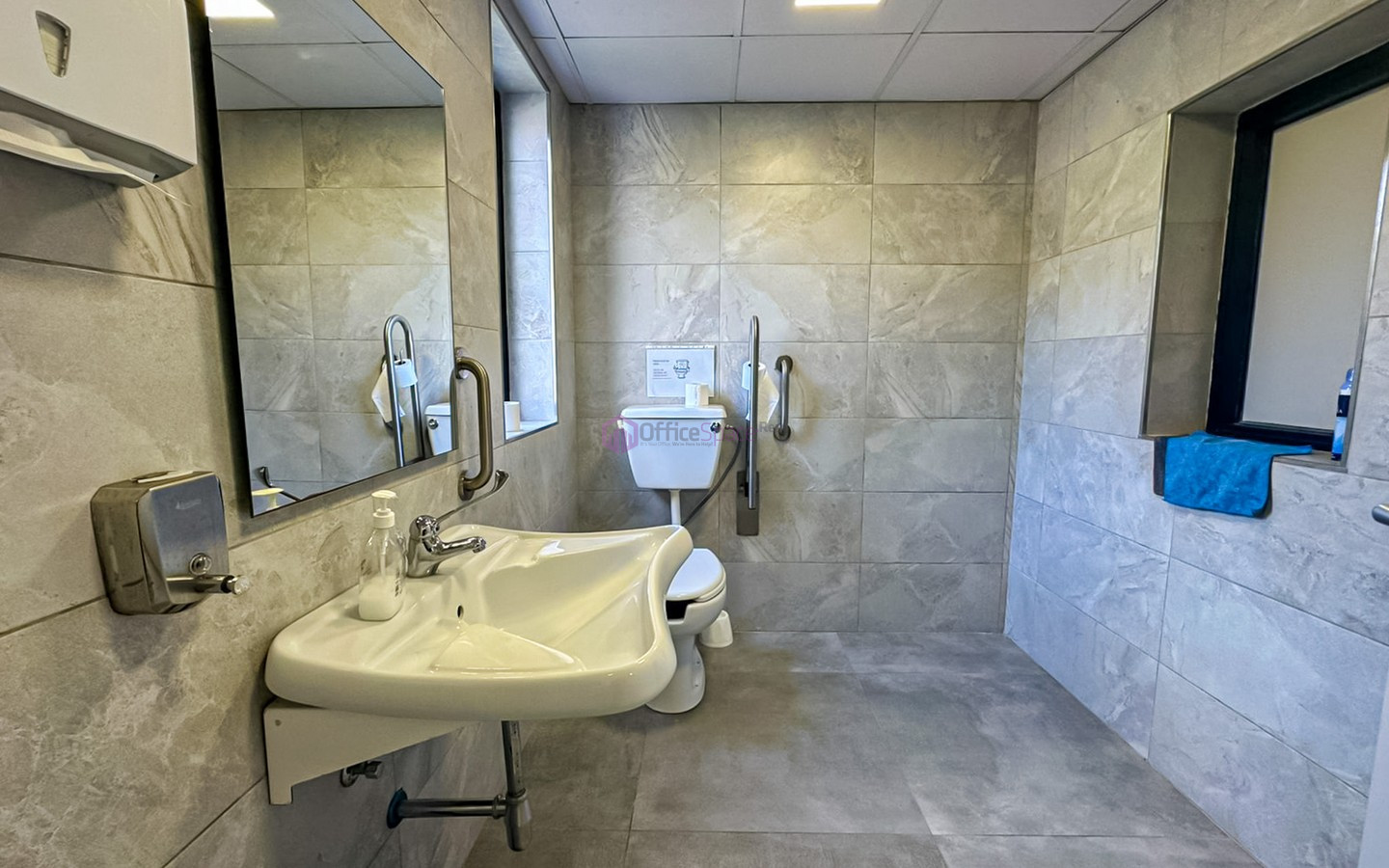 Rent Penthouse Office