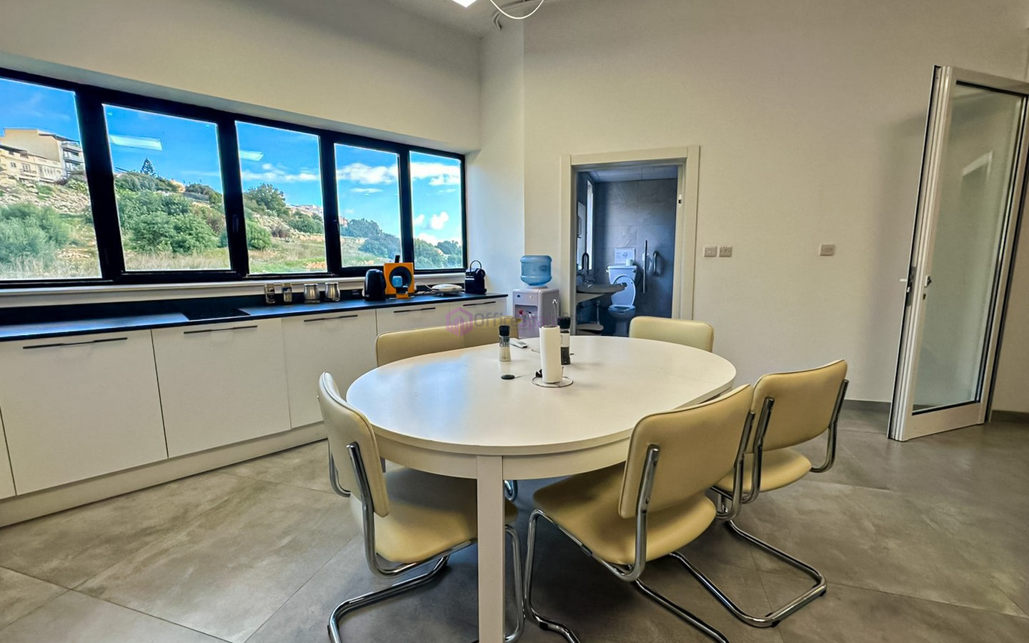 Rent Penthouse Office