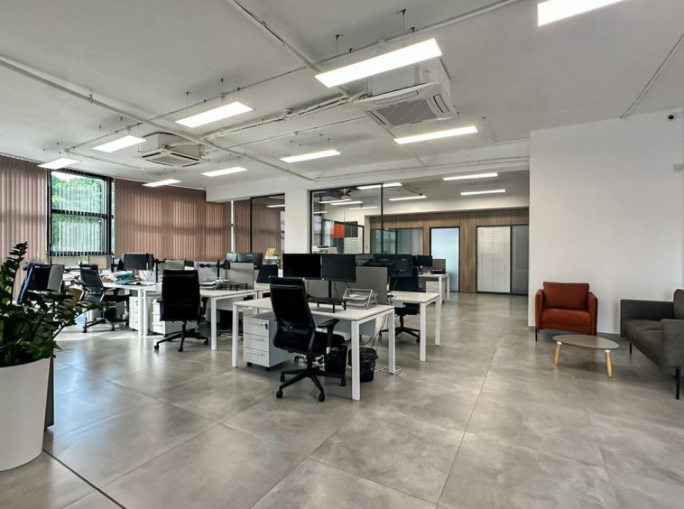 Rent Penthouse Office