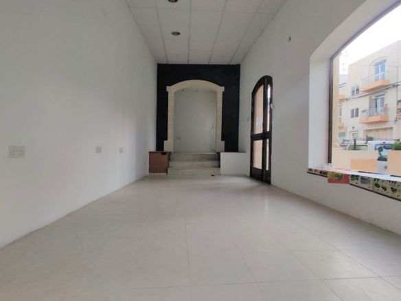 San Gwann Corner Commercial