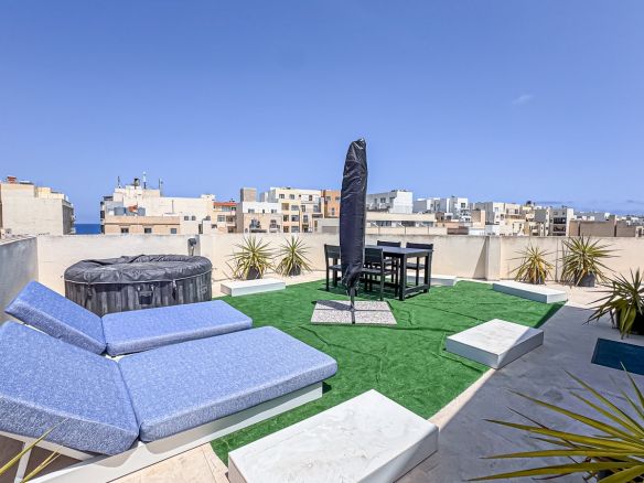 Penthouse Office in Sliema