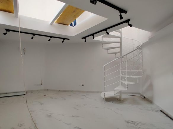 Small Commercial Space Balluta To Let