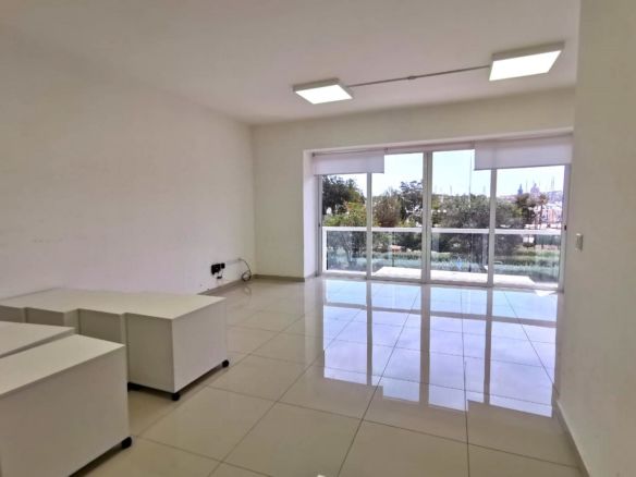 Seafront Office To Let Ta Xbiex