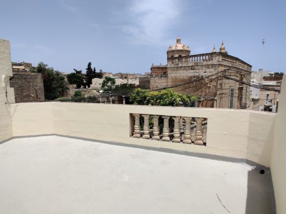 Hal Lija Commercial Space