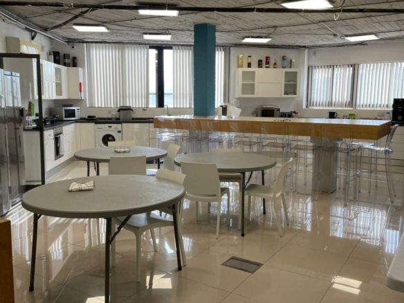 Modern Penthouse Office to Let