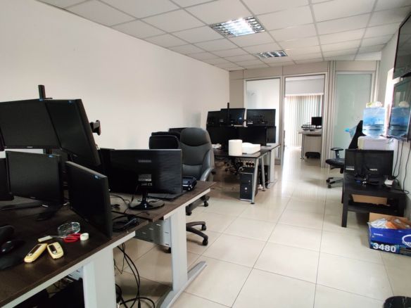 Penthouse Office To Let Ta Xbiex