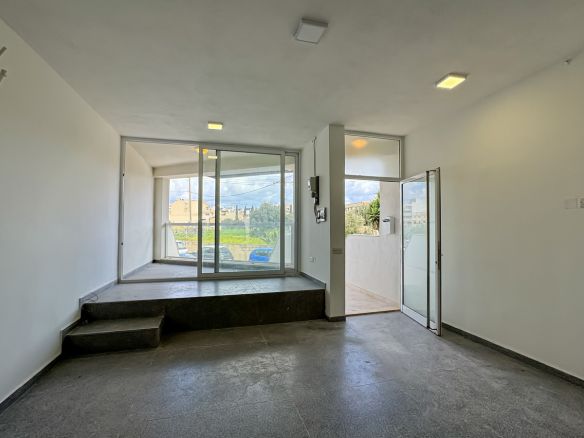 Commercial For Sale Mosta