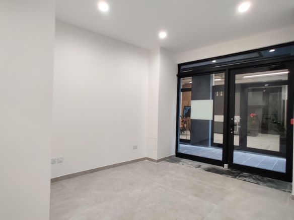 Small Shop in Sliema To Let