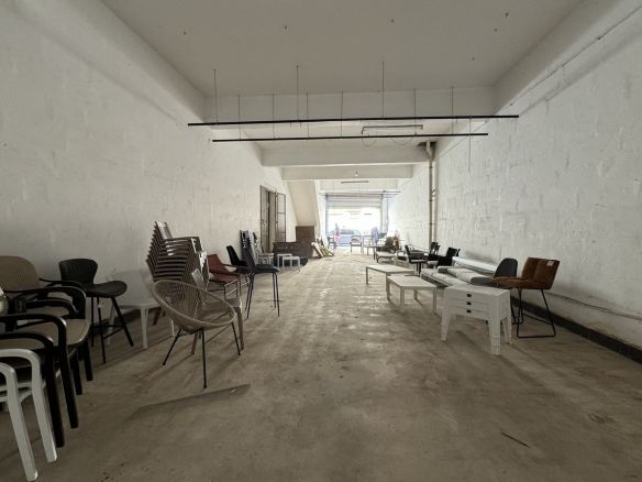 Warehouse To let in Qormi