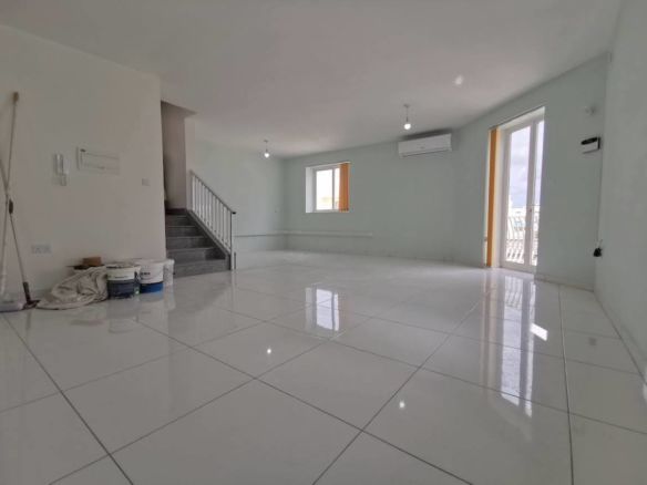 Office To Let in Haz Zebbug