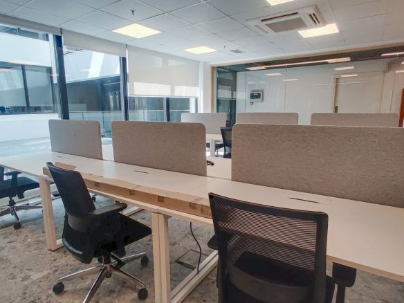 Private 10 Desk Serviced Office