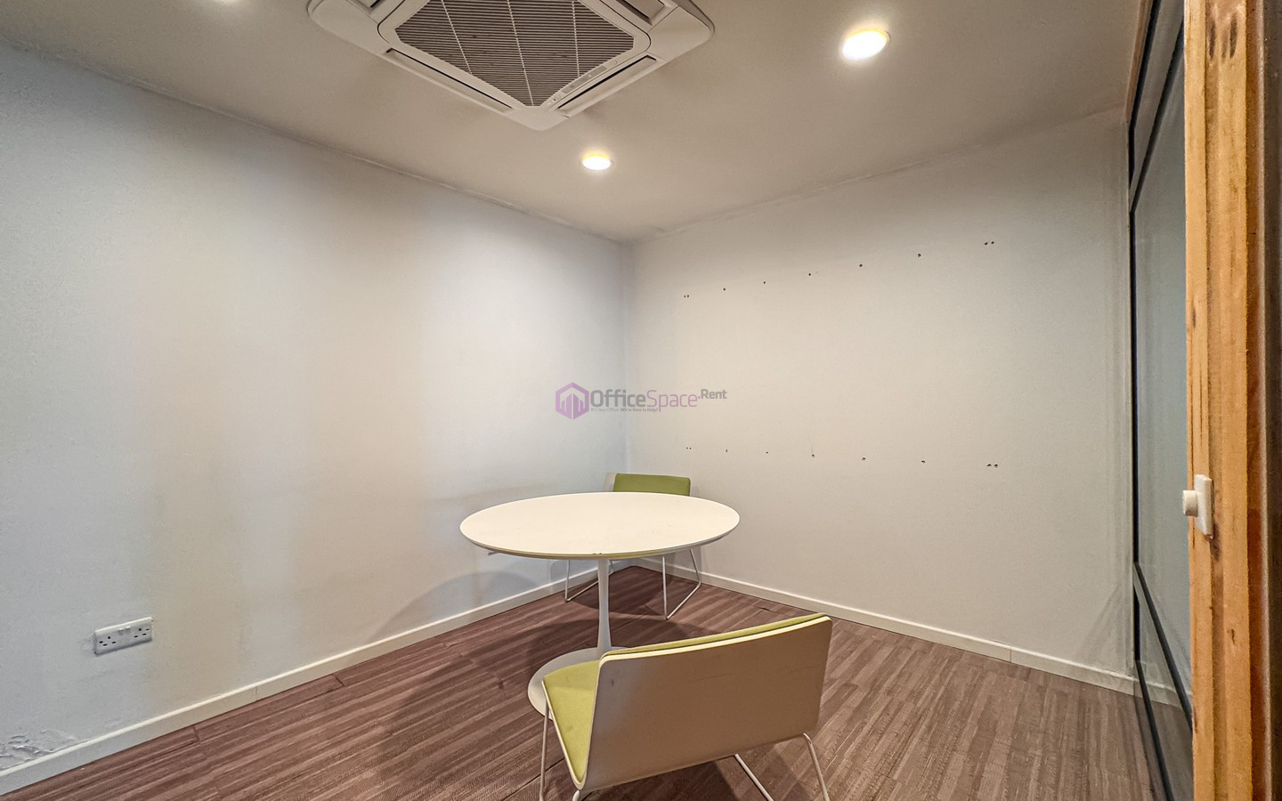 Ta' Xbiex Office in Business Centre