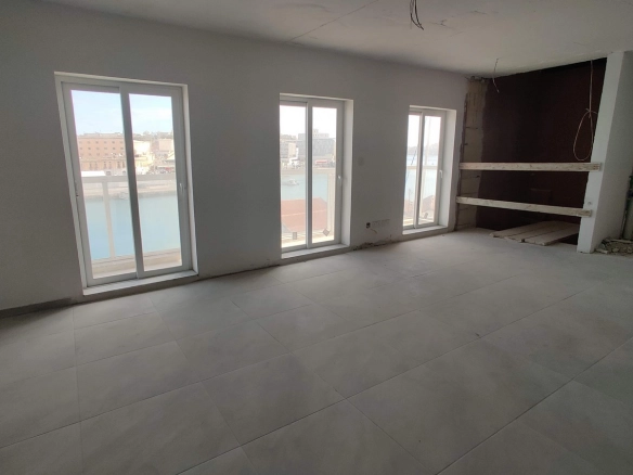 Office in Marsa To Let