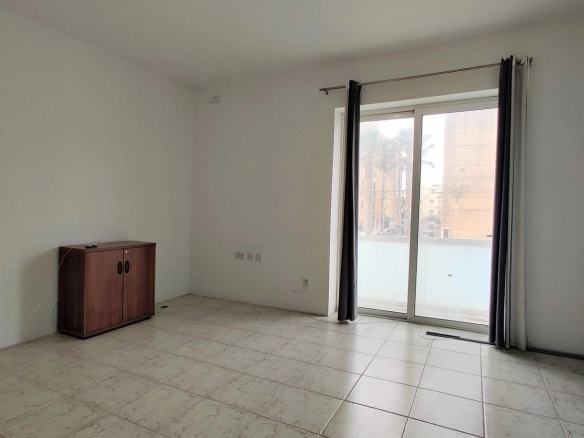 Small Office San Gwann