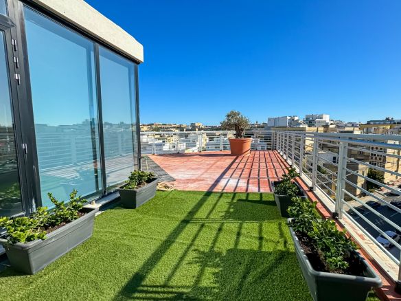 Penthouse Office in Ta Xbiex