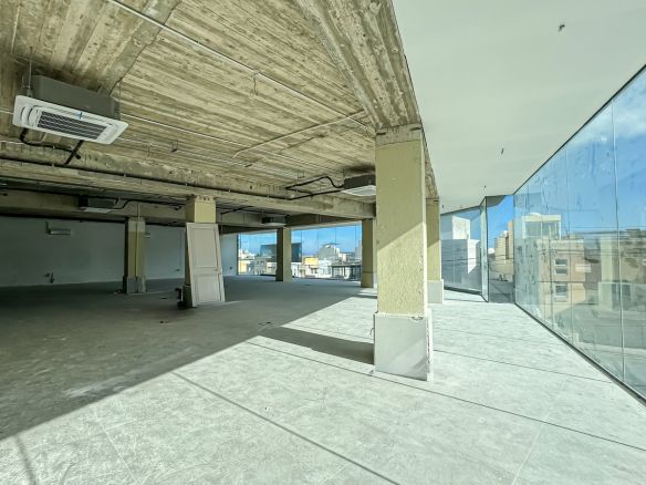 Spacious Naxxar Office Space