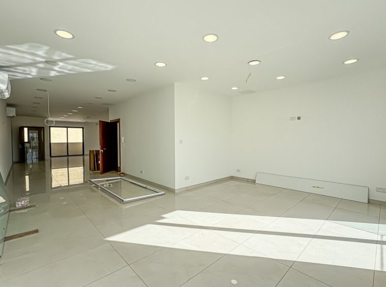 Small Modern Iklin Office