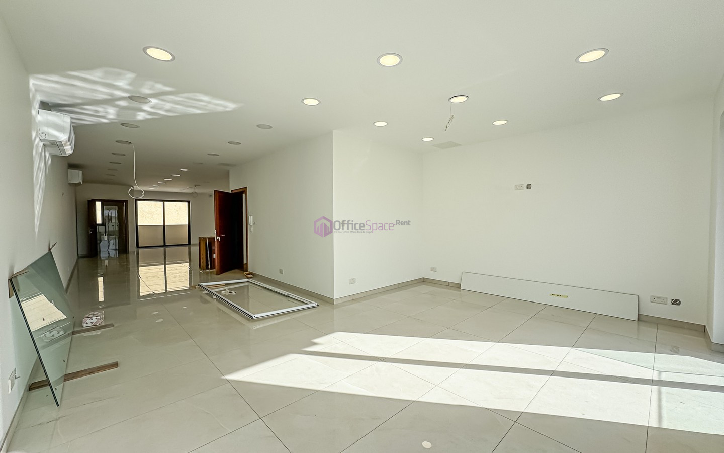 Small Modern Iklin Office