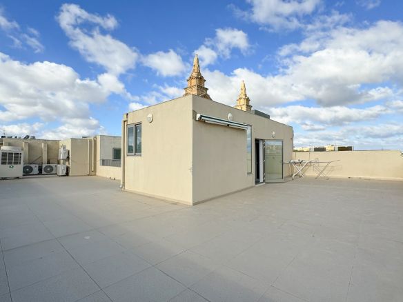 Duplex Penthouse Floriana Office