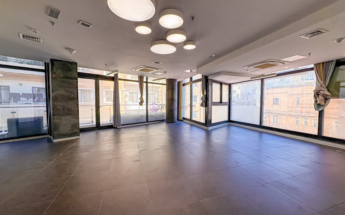Business Centre Office in Gzira